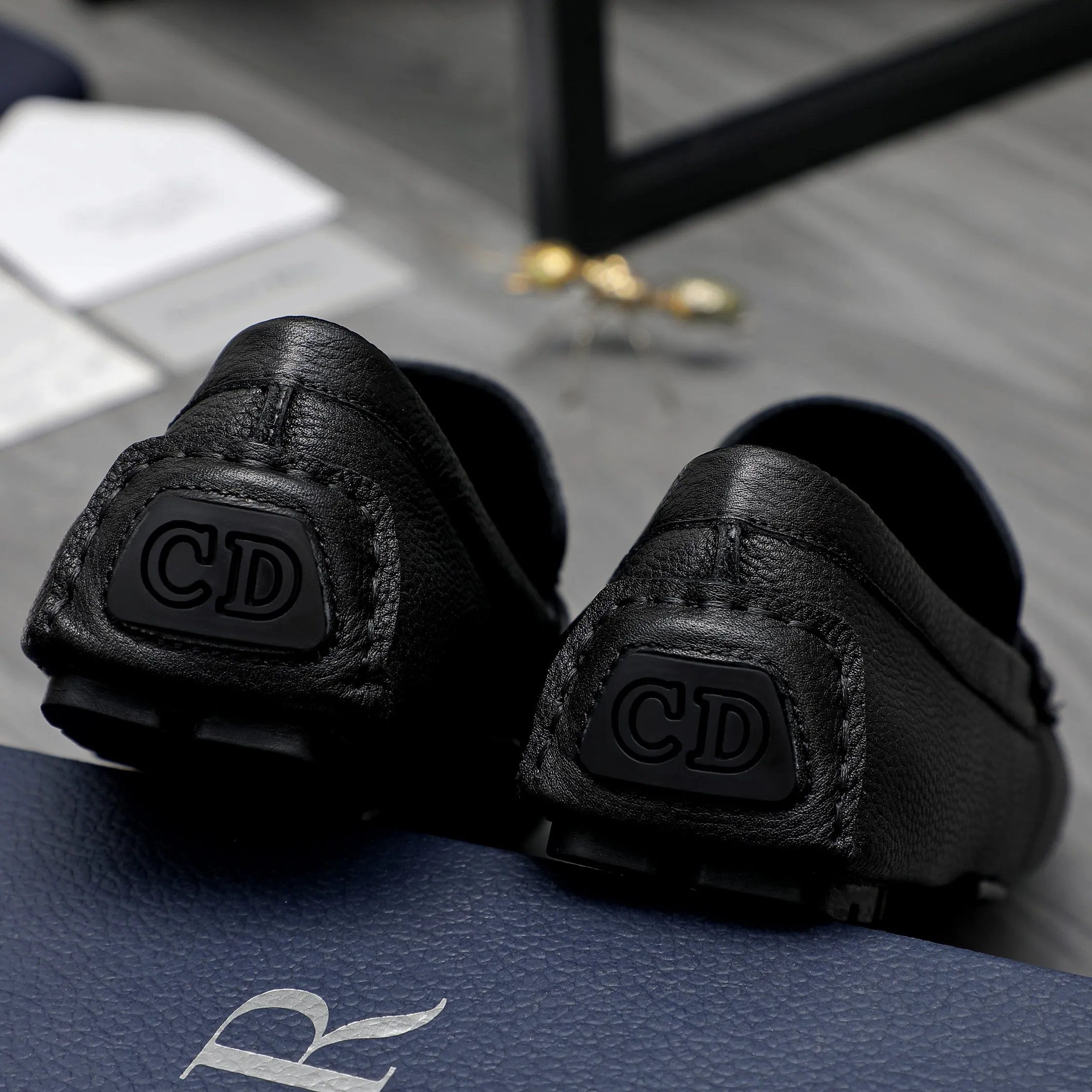 Men's shoes 💰400 Product trademark: Dior "Dior" casual slip-on shoes Regular size: 38-45 (45 is custom-made and non-returnable) Product materials: Selected pebbled cowhide upper, pigskin lining, rubber outsole